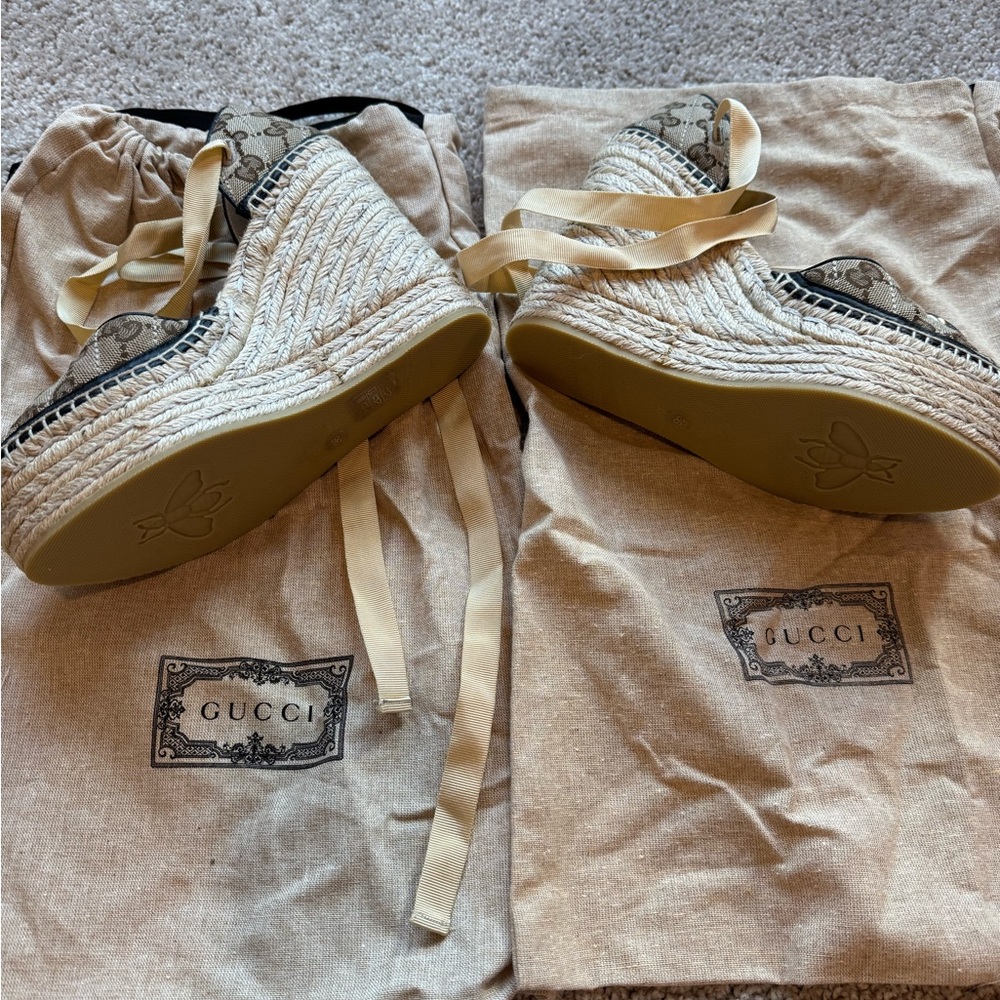 Gucci Monogram Beige Espadrilles with Gold Accents - Picture 2 of 3